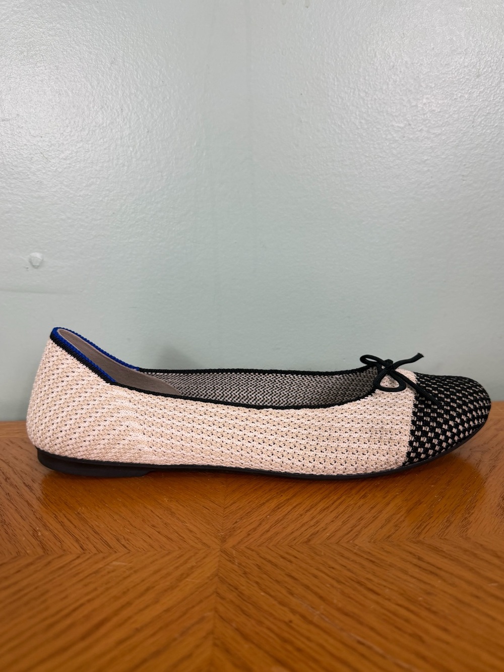 Rothy’s The Ballet Flat Beige & Black Round Captoe Coco Knit Bow Women Size 10 - Picture 3 of 12